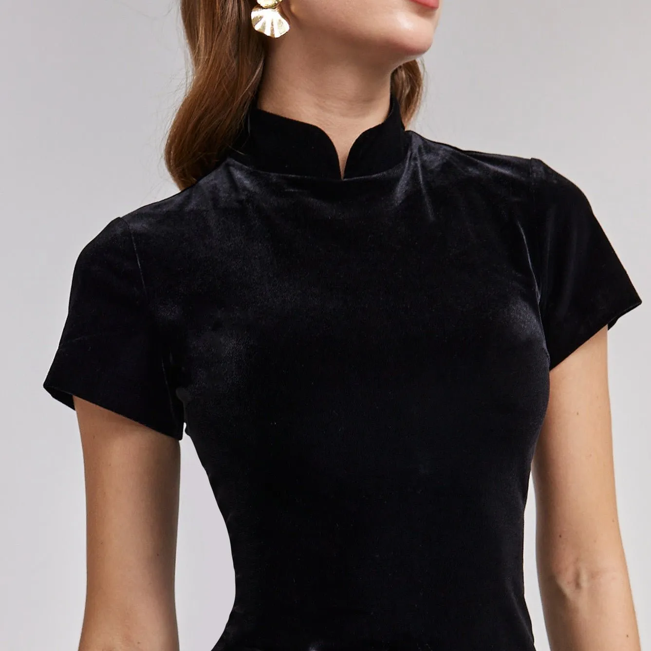 Black Short Sleeve Velvet Maxi Dress