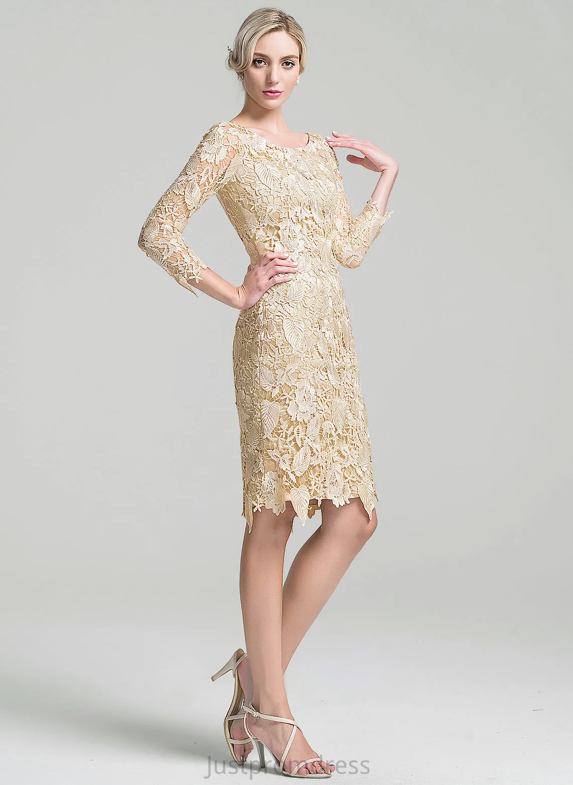 Mother Scoop Dress Bride Knee-Length Brynlee Mother of the Bride Dresses of the Lace Neck Sheath/Column