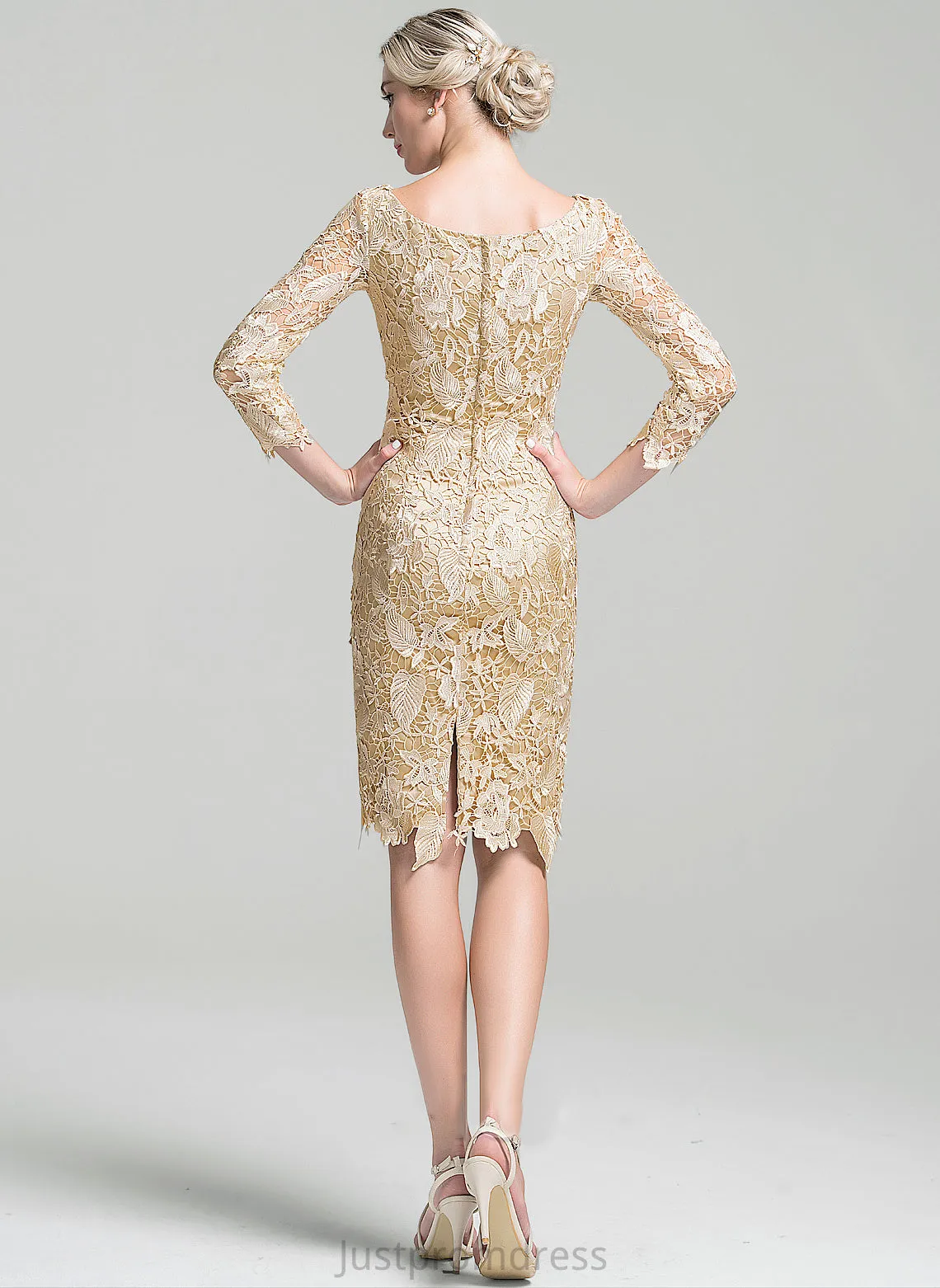 Mother Scoop Dress Bride Knee-Length Brynlee Mother of the Bride Dresses of the Lace Neck Sheath/Column